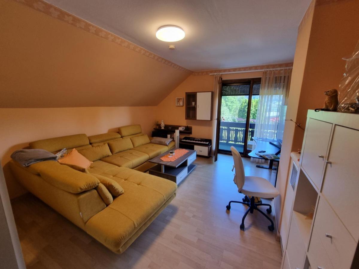 Haus Flora - Ferienwohnung Bodensdorf Extérieur photo