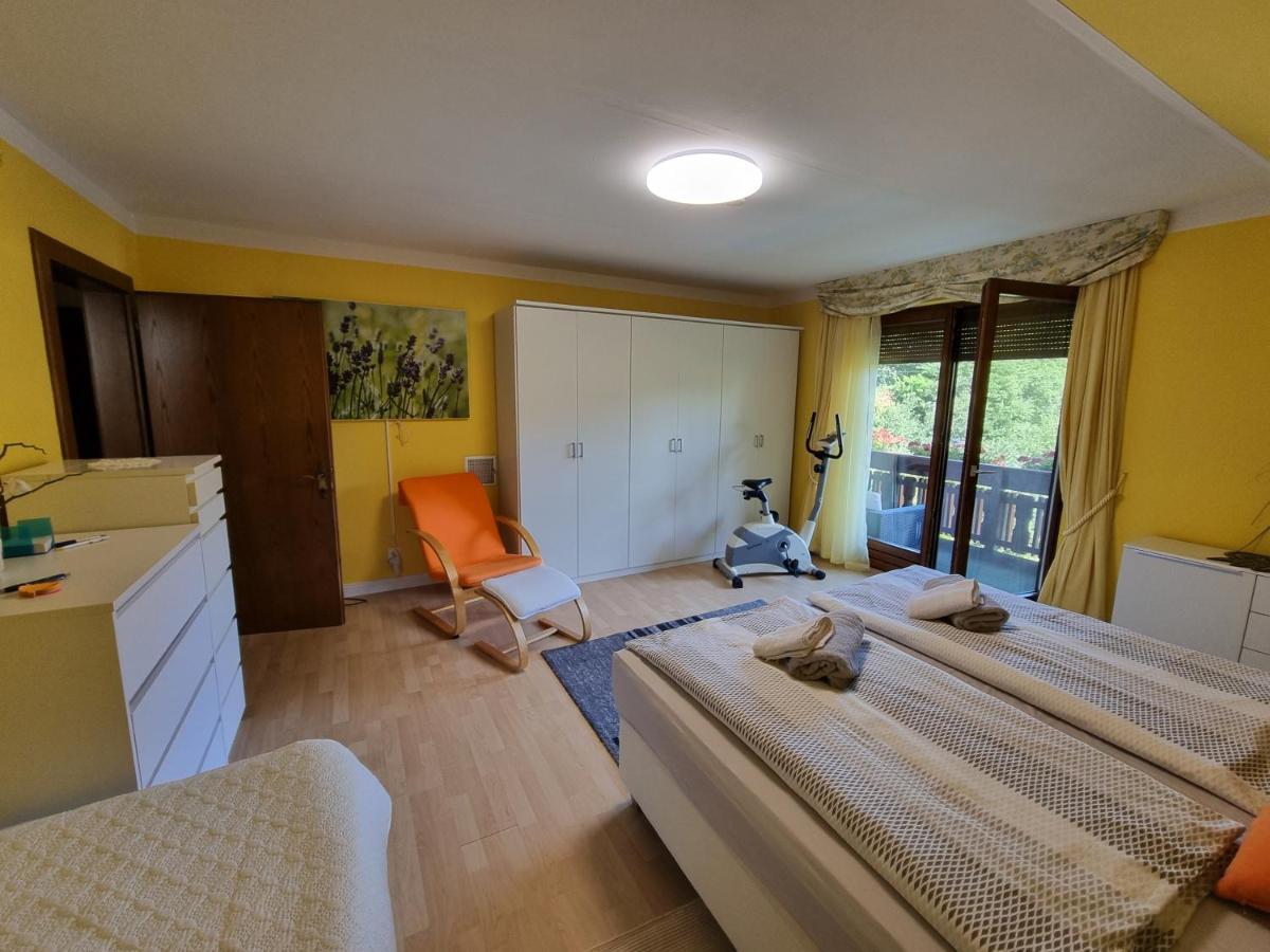 Haus Flora - Ferienwohnung Bodensdorf Extérieur photo
