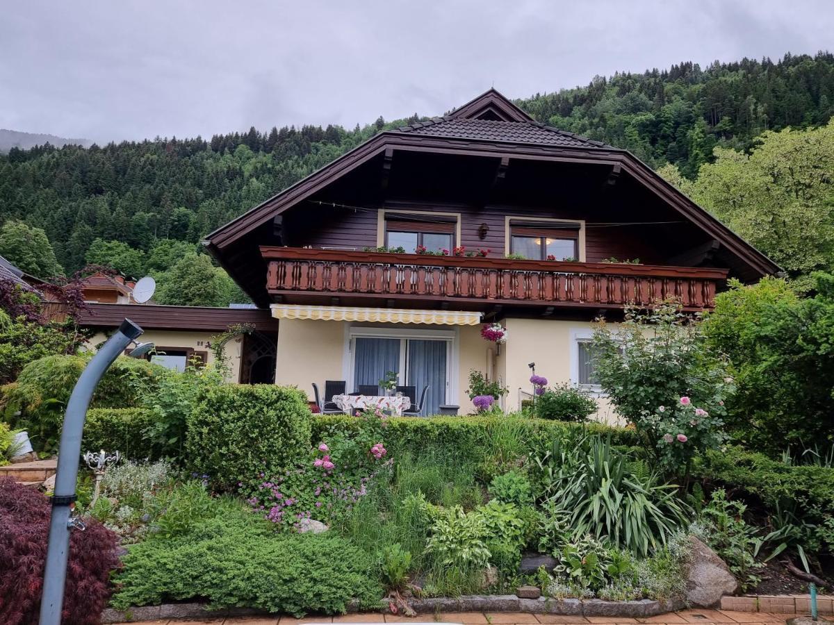 Haus Flora - Ferienwohnung Bodensdorf Extérieur photo