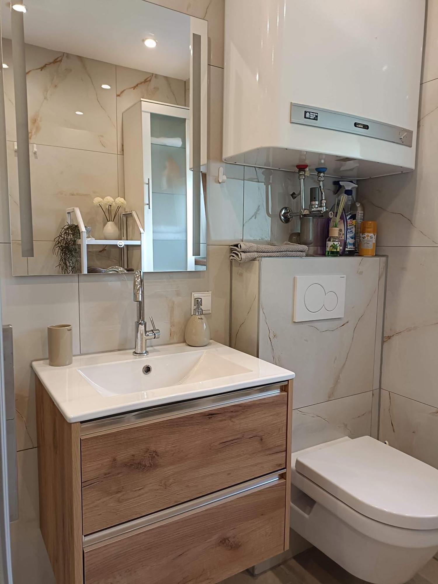 Haus Flora - Ferienwohnung Bodensdorf Extérieur photo